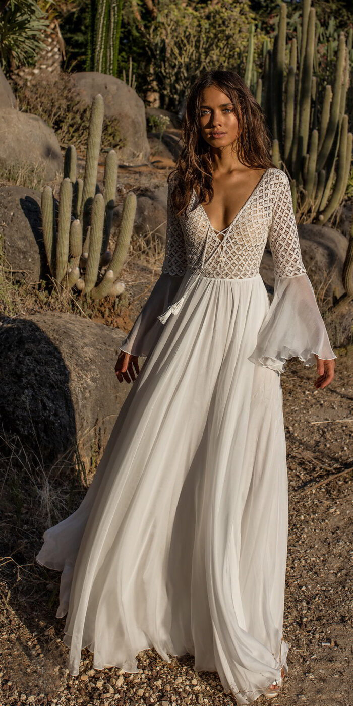 Full-length lace kaftan