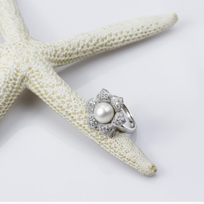 JAYJO | Flower Shape Pearl Ring