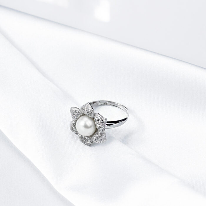 JAYJO | Flower Shape Pearl Ring