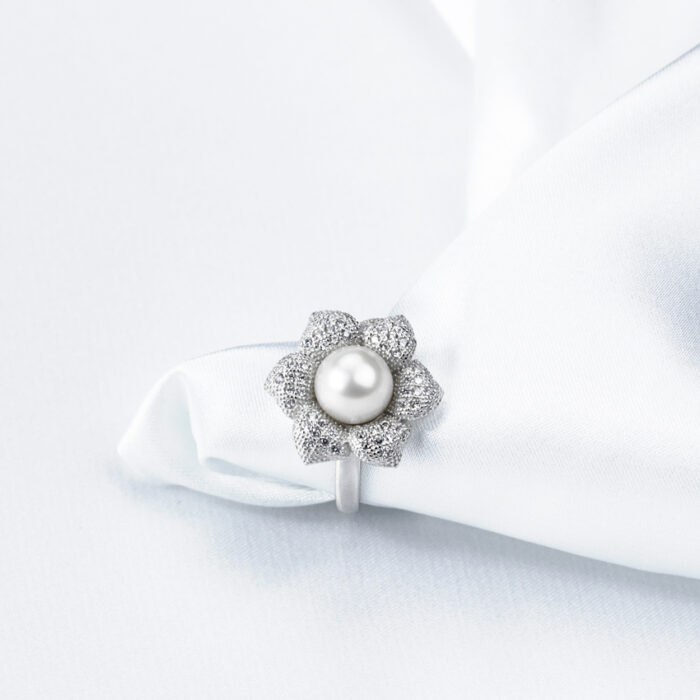 JAYJO | Flower Shape Pearl Ring