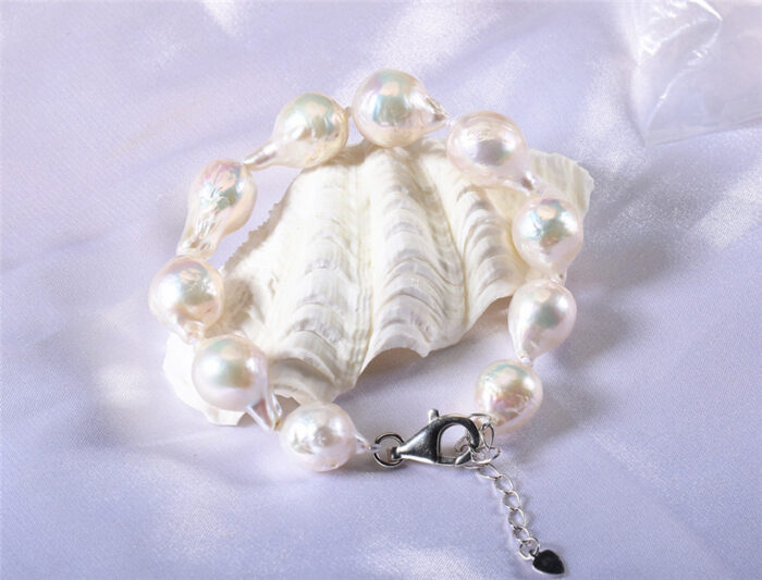JAYJO | Baroque Pearl Bracelet